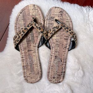 NWOT Soul Mates Leopard Flip Flops Small Size 6/7